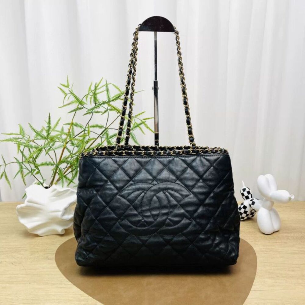 Chanel Women Pre-Loved Bag Very Good Condition